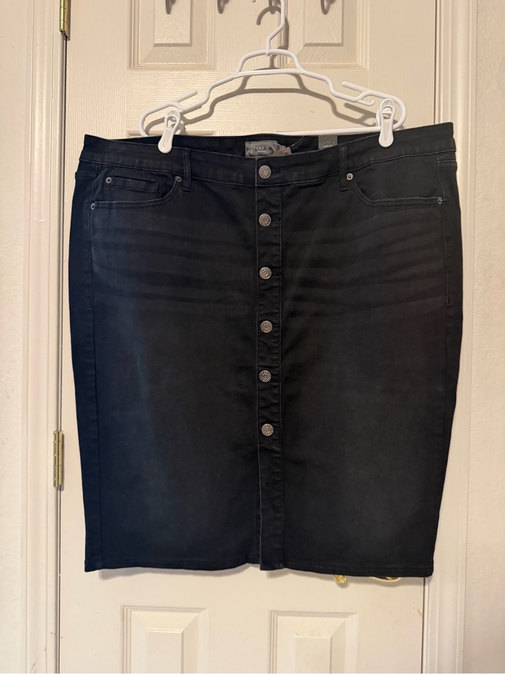 torrid Black Button-Front Pencil Skirt